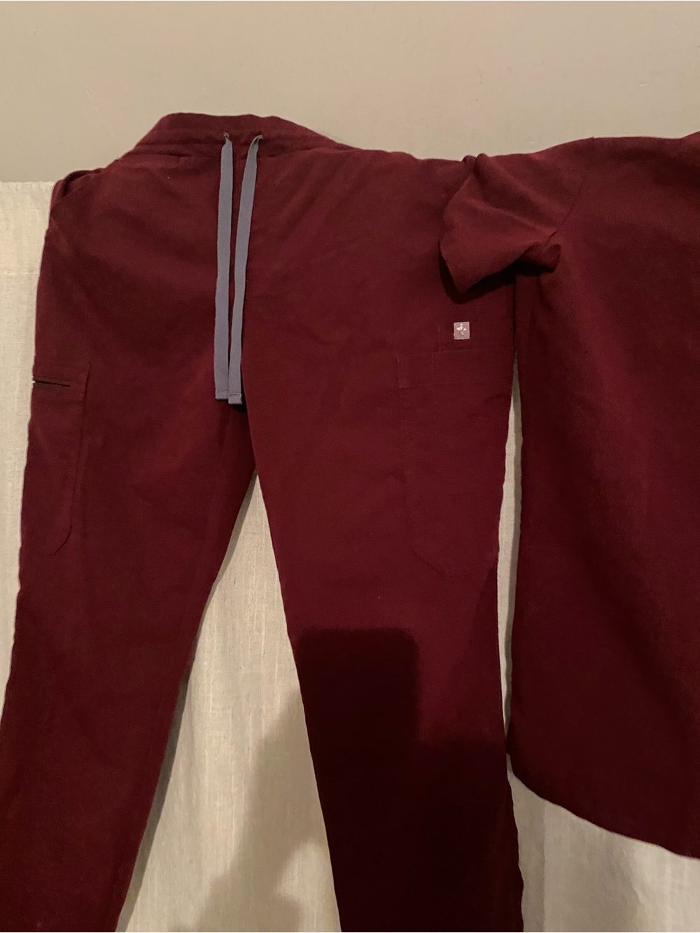 Figs Scrubs Set - Picture 2 of 11